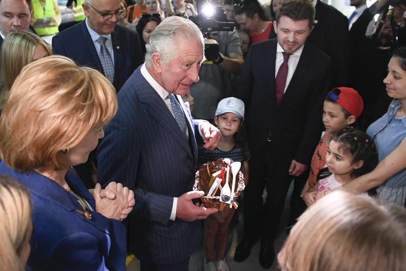 Prince Charles in Romania meets Ukrainian refugees
